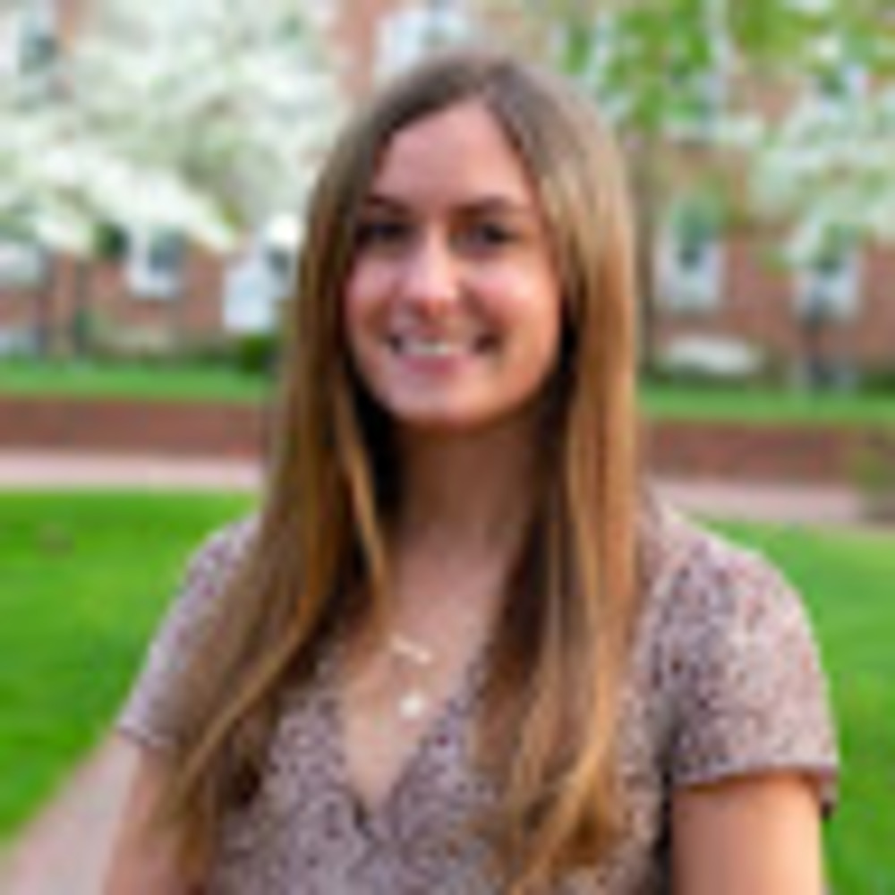 Meet your Posher, Emily